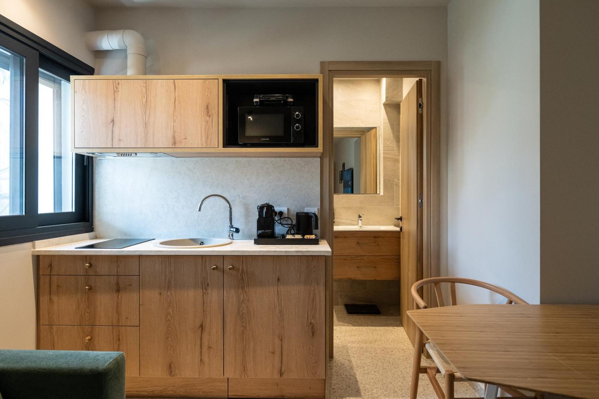 Asklipiou Cube - Kalamata Mediterranean Suites Экстерьер фото