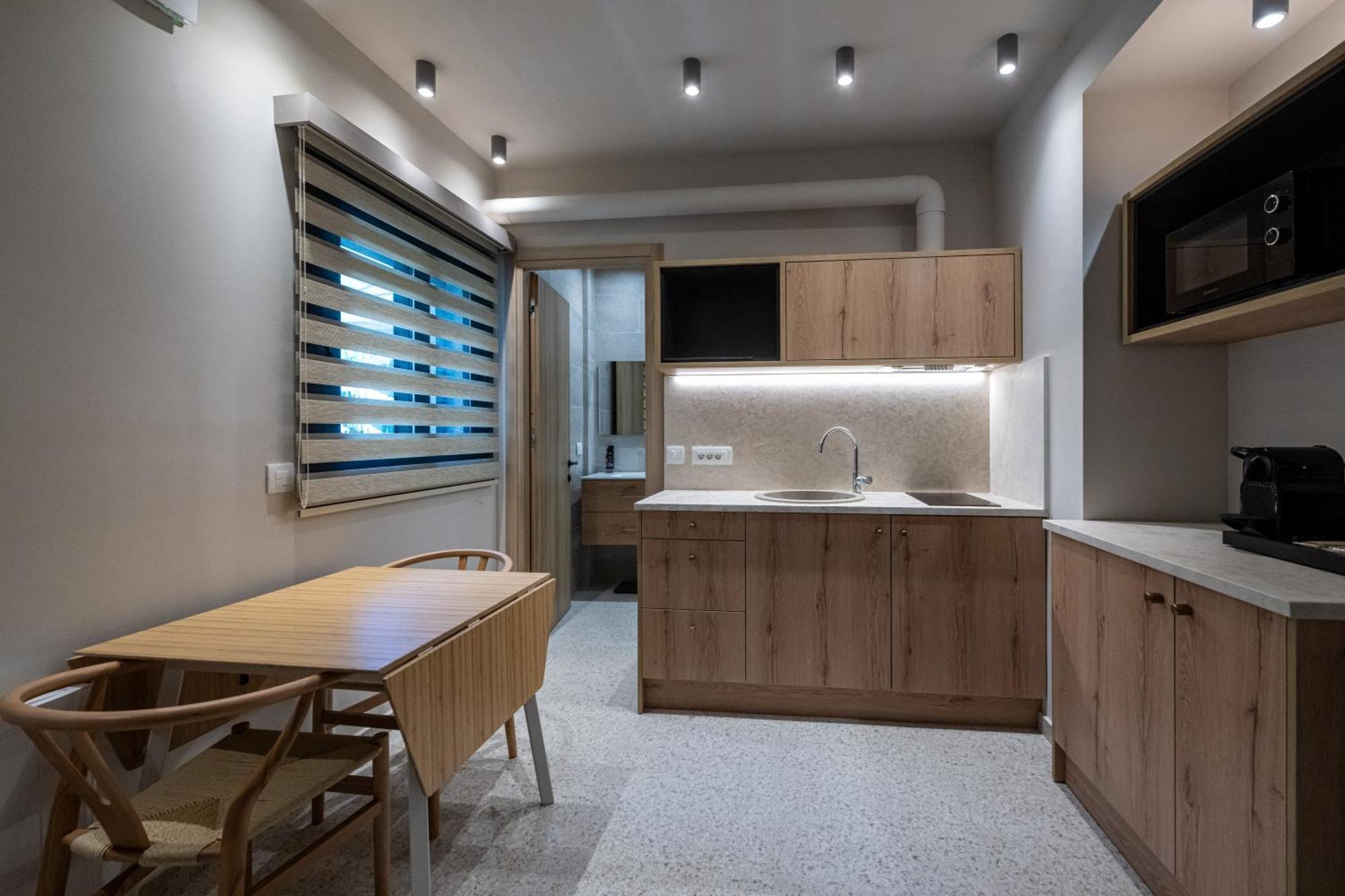 Asklipiou Cube - Kalamata Mediterranean Suites Экстерьер фото