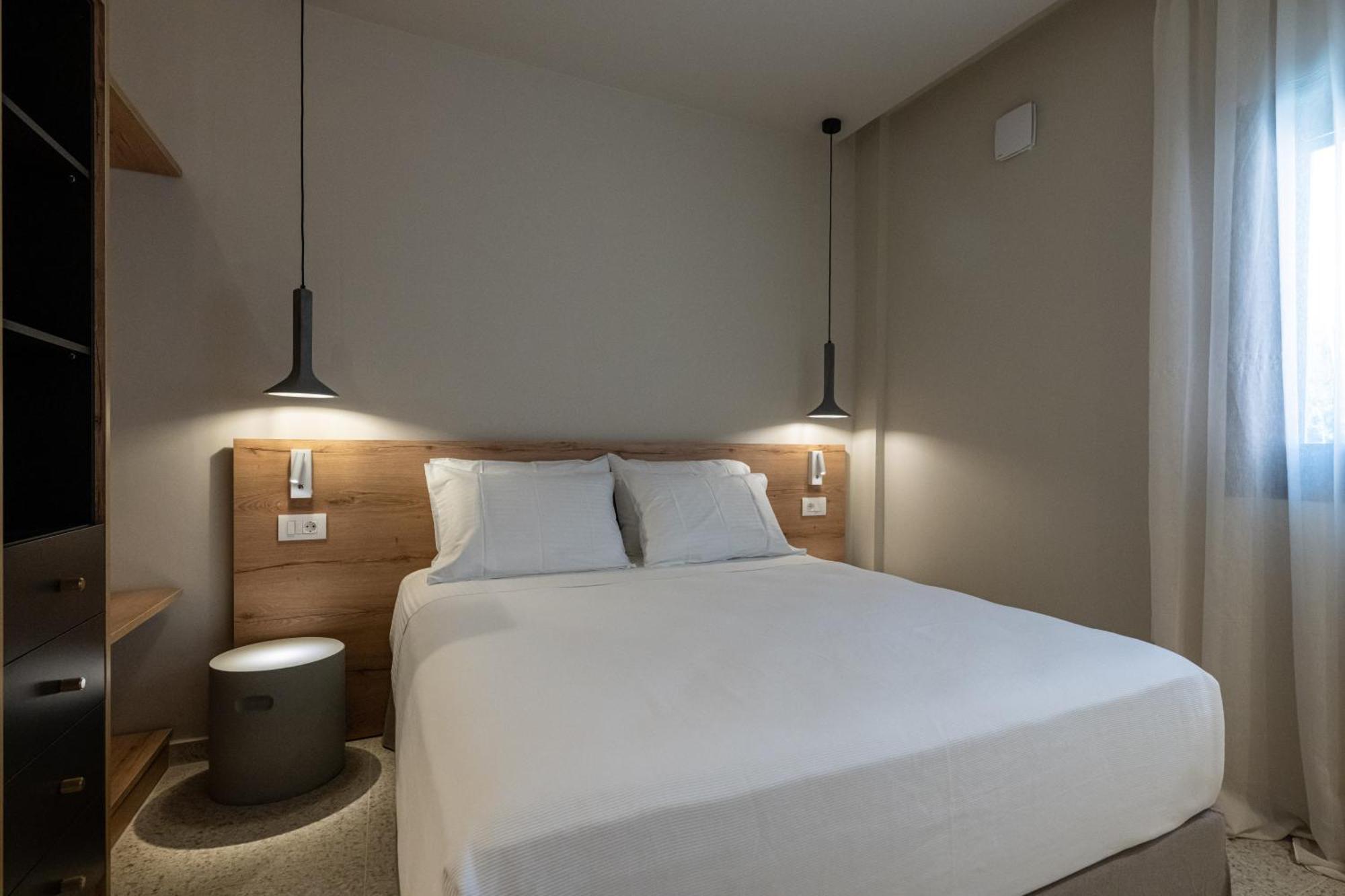 Asklipiou Cube - Kalamata Mediterranean Suites Экстерьер фото