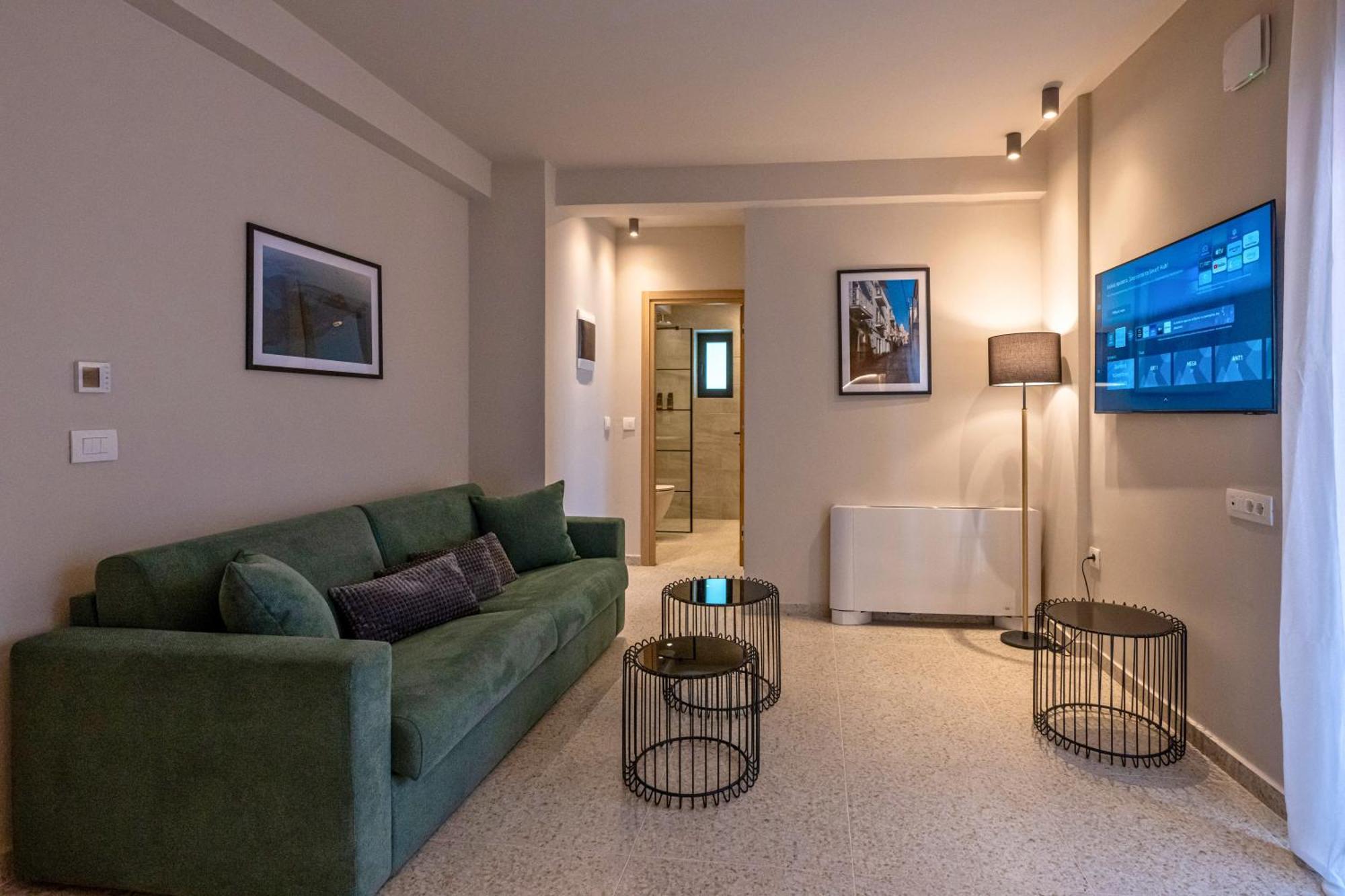 Asklipiou Cube - Kalamata Mediterranean Suites Экстерьер фото