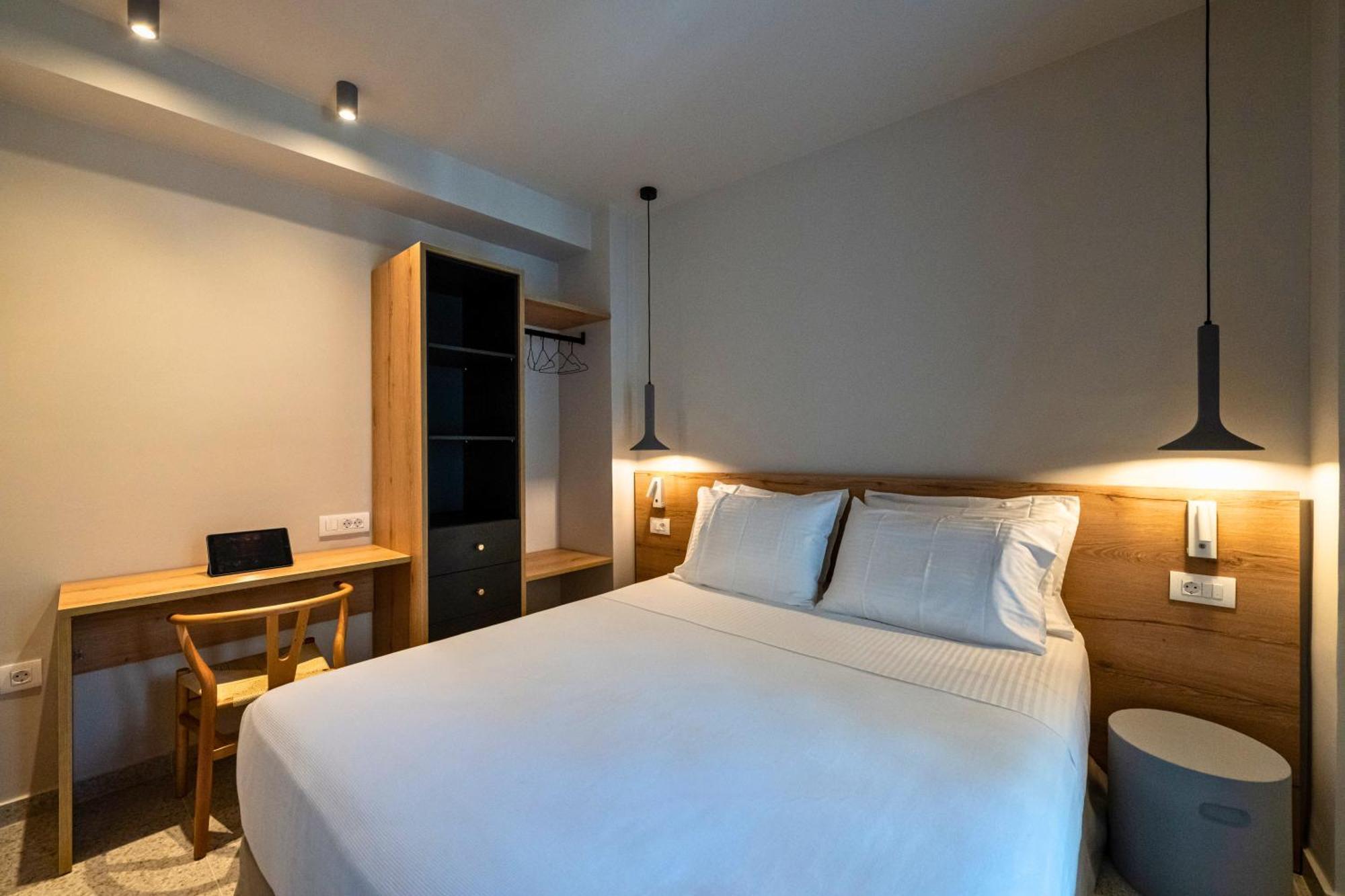 Asklipiou Cube - Kalamata Mediterranean Suites Экстерьер фото