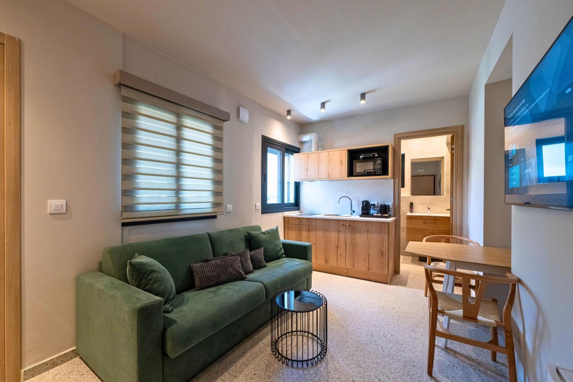 Asklipiou Cube - Kalamata Mediterranean Suites Экстерьер фото